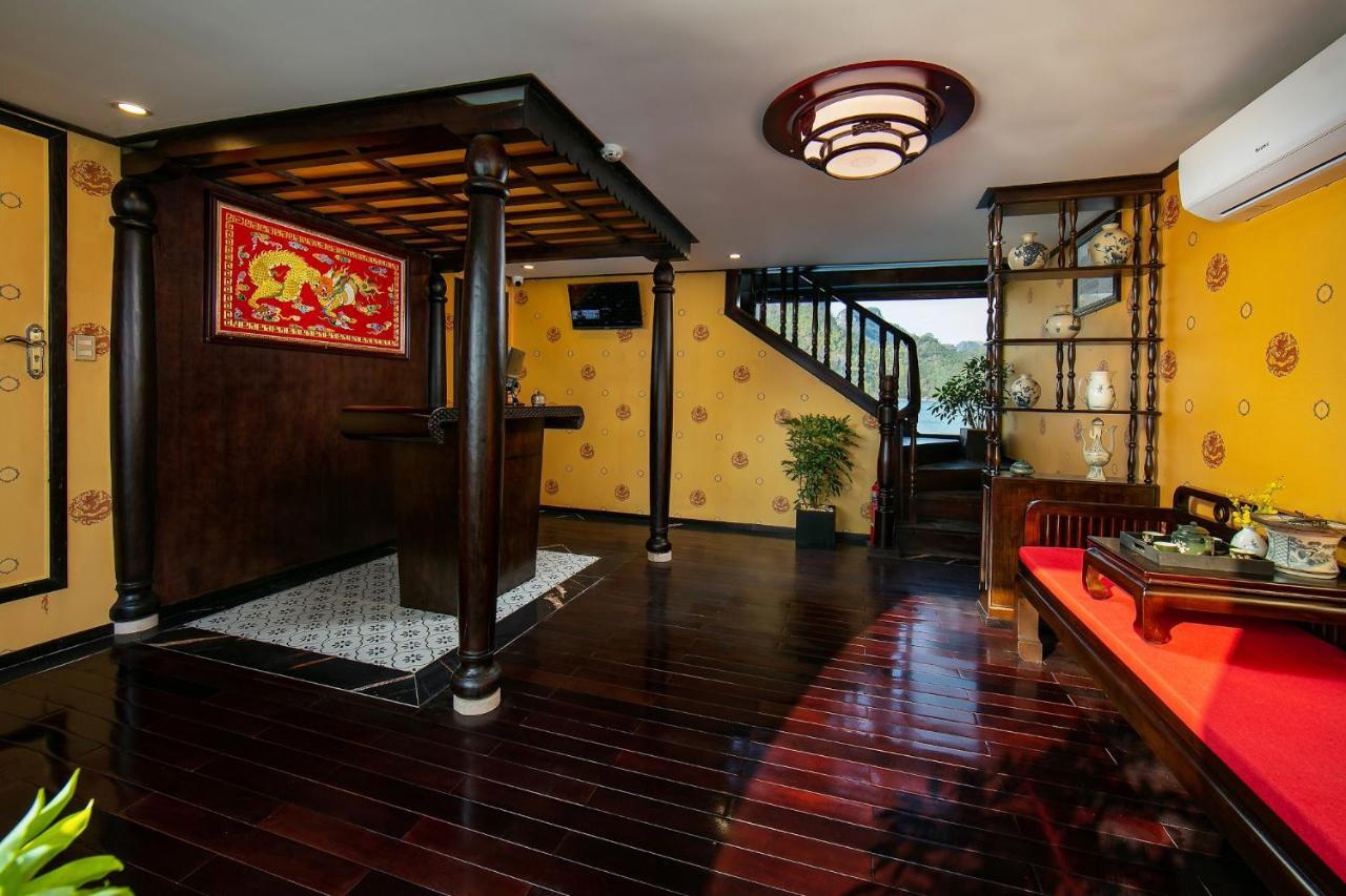 Nostalgia Halong Cruise Hotel Ha Long Exterior foto