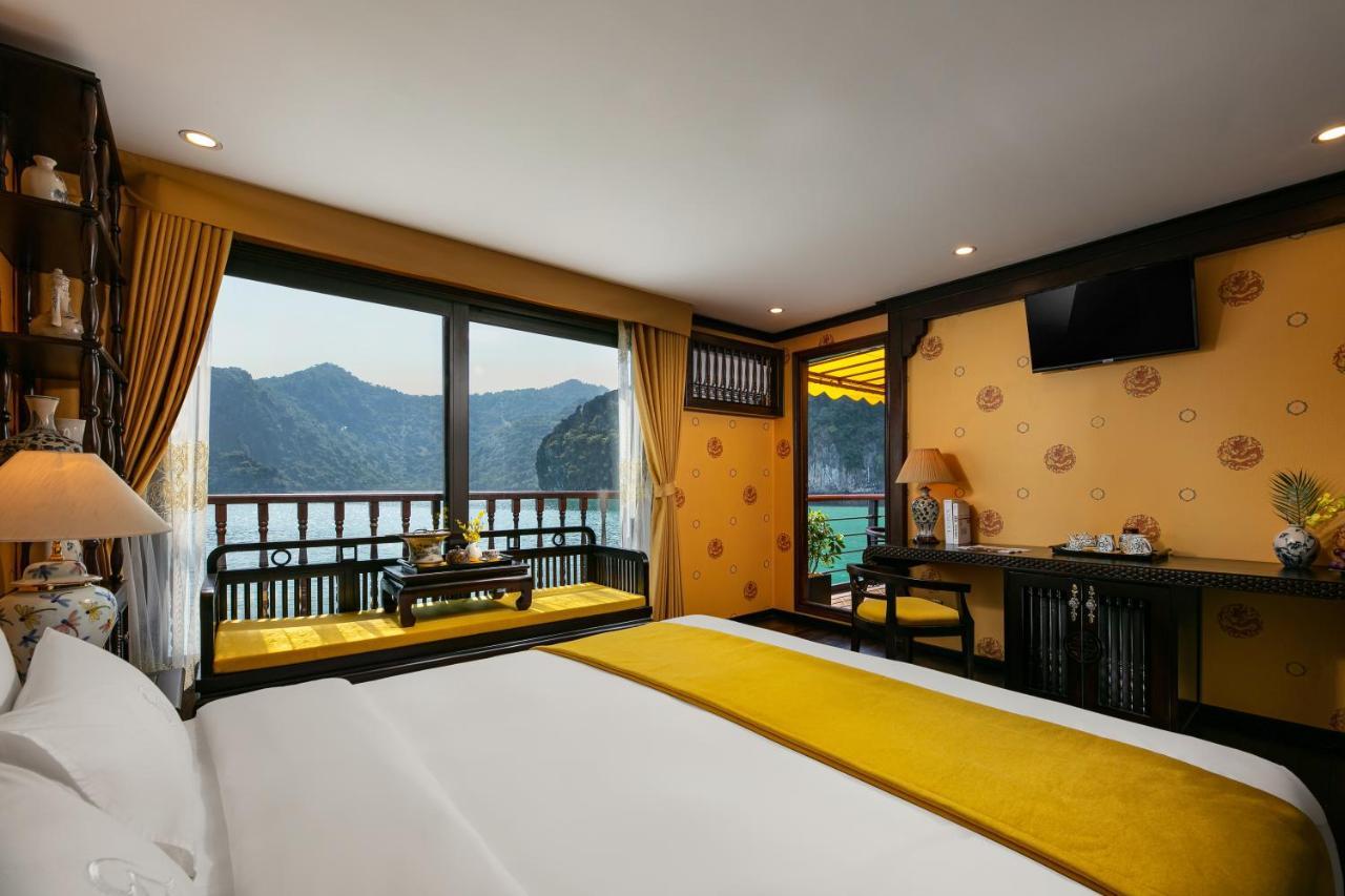 Nostalgia Halong Cruise Hotel Ha Long Exterior foto