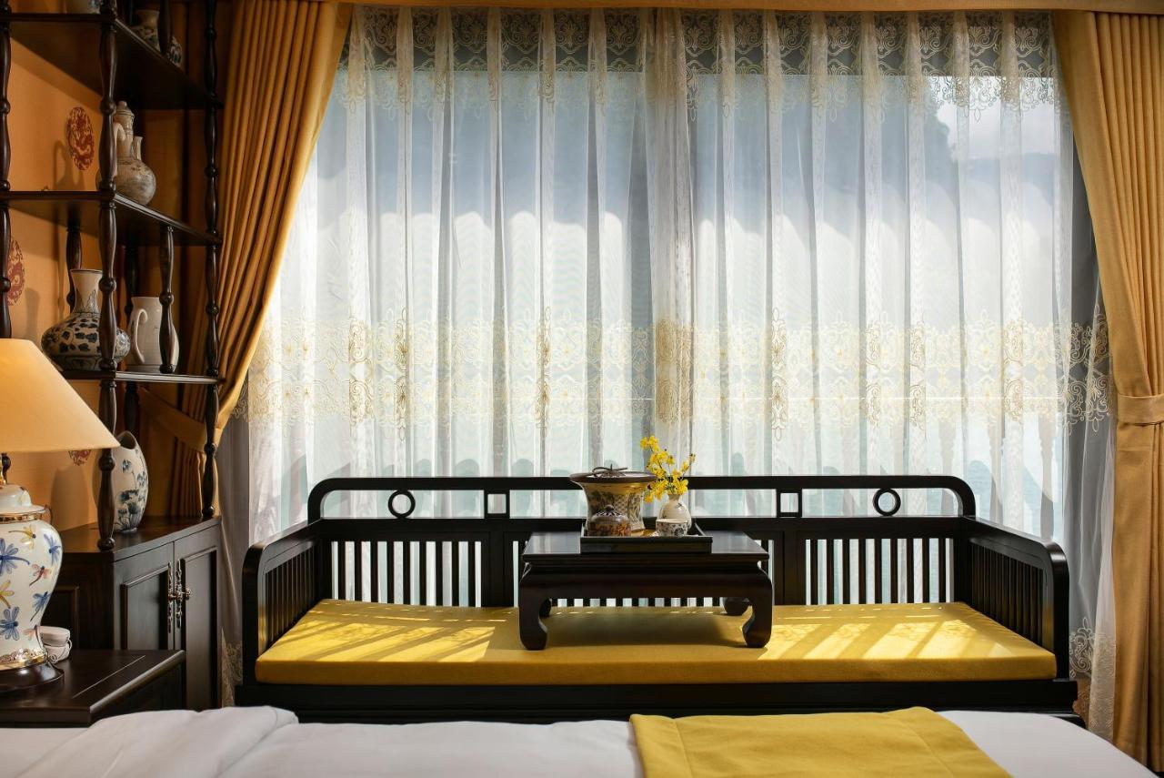 Nostalgia Halong Cruise Hotel Ha Long Exterior foto