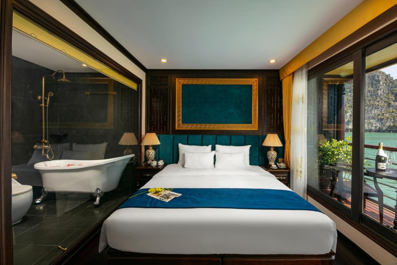 Nostalgia Halong Cruise Hotel Ha Long Exterior foto
