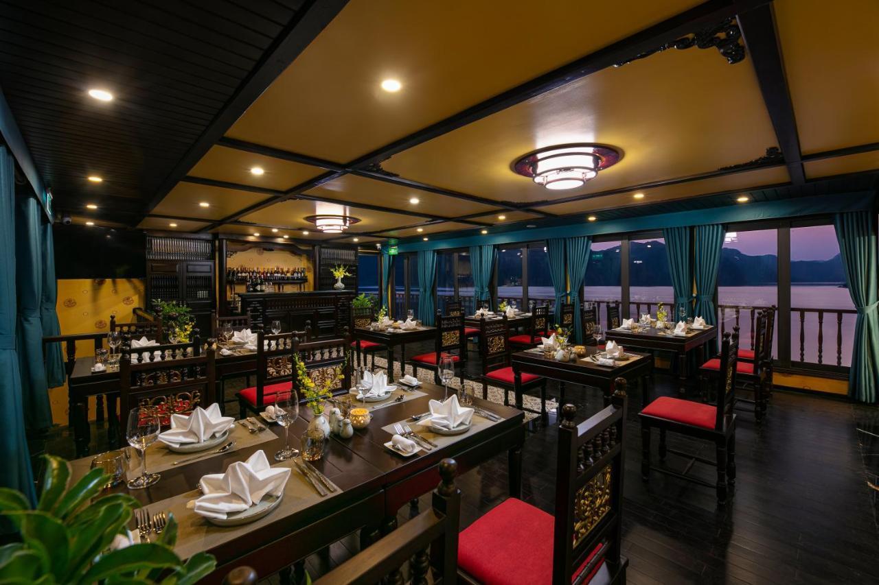 Nostalgia Halong Cruise Hotel Ha Long Exterior foto